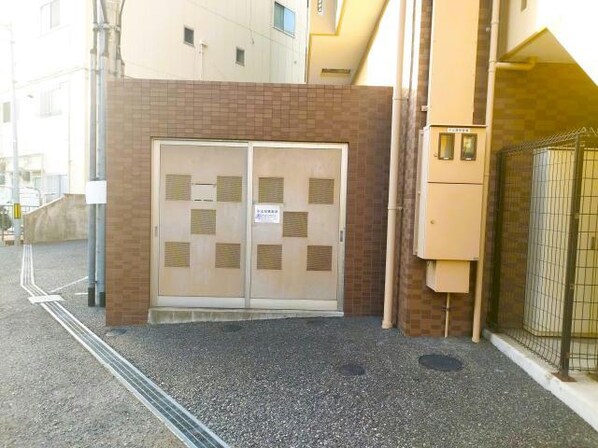 ライジングコート姫島駅前の物件外観写真